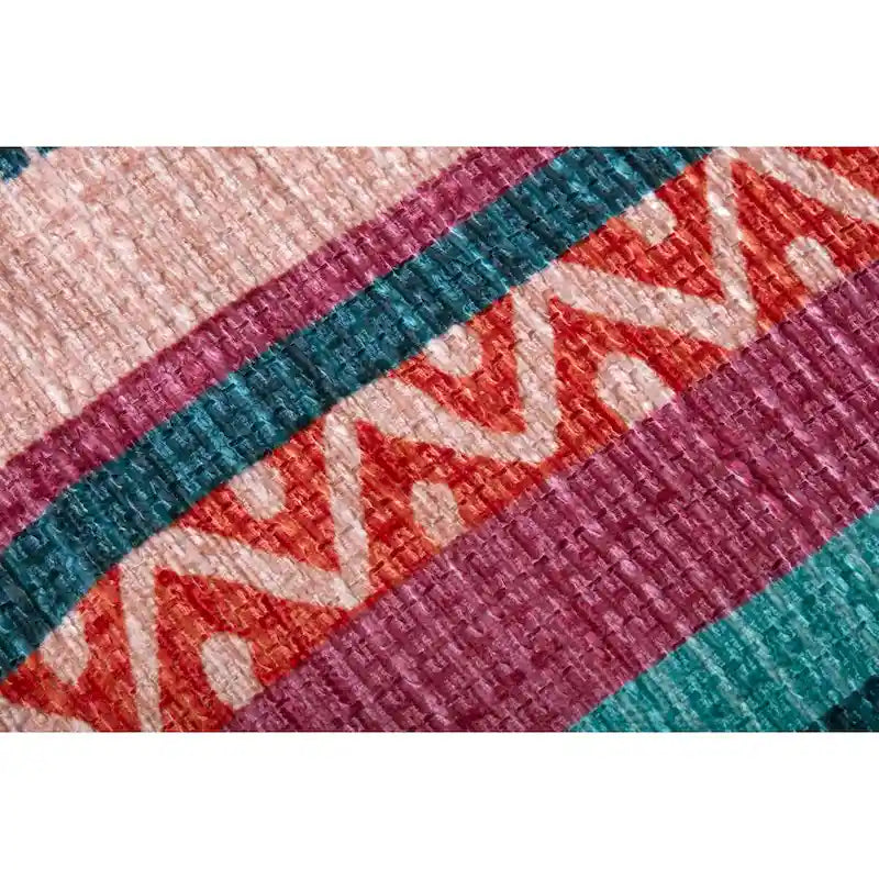 Gestreifter Boho-Pouf im Südwest-Stil