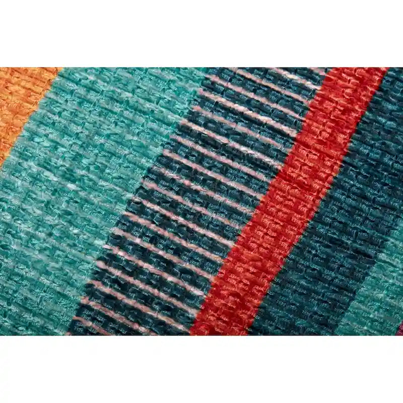 Gestreifter Boho-Pouf im Südwest-Stil